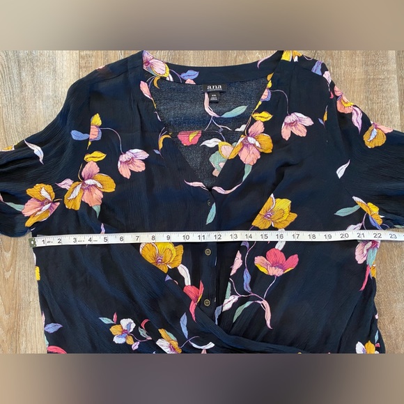 Flowered Top - Picture 8 of 11